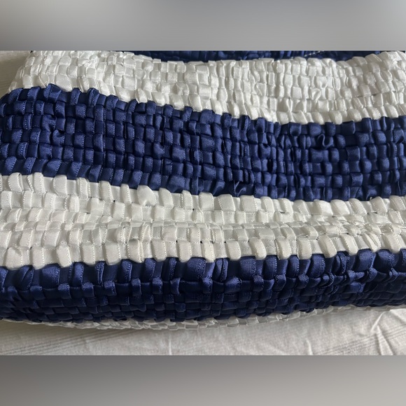 NWT MARIA LA ROSA CLUTCH silk - Picture 3 of 4